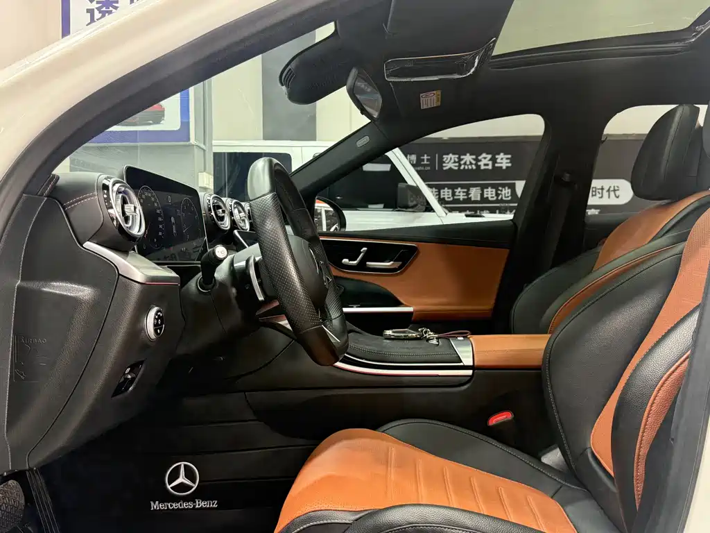 Mercedes-Benz C-Class — миниатюра 4