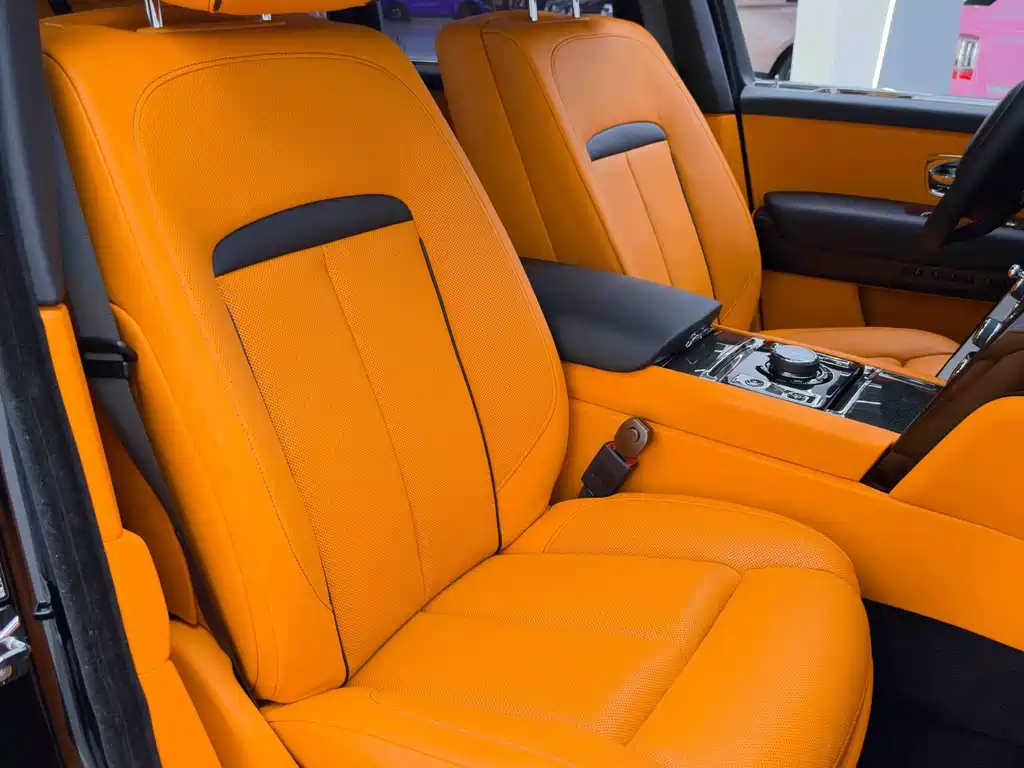 Rolls-Royce Cullinan — миниатюра 17