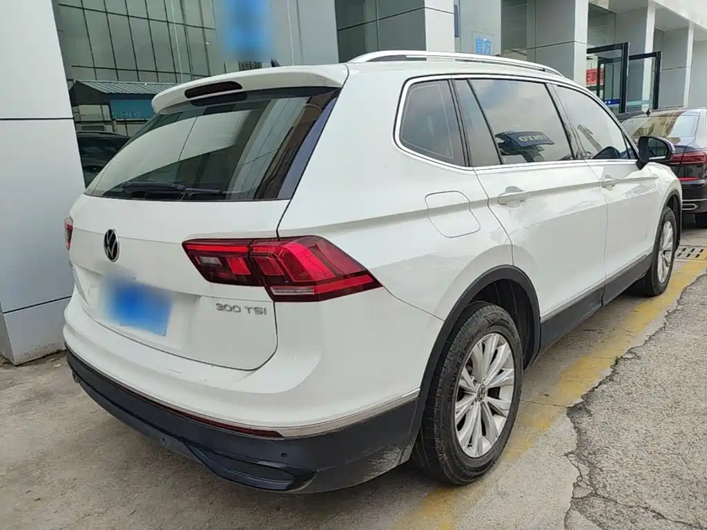 Volkswagen Tiguan L — миниатюра 7