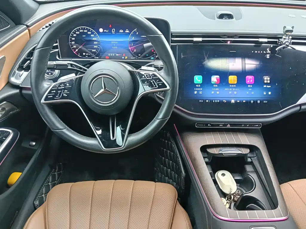 Mercedes-Benz E-Class — миниатюра 12