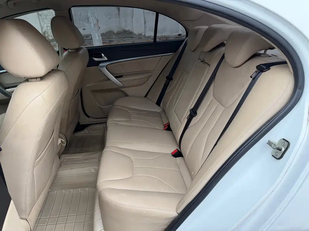 Geely Emgrand — миниатюра 11