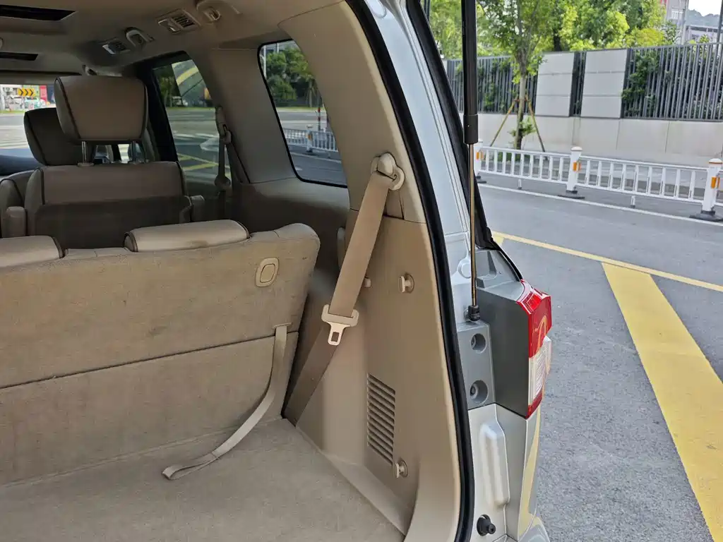 Nissan Quest — миниатюра 26