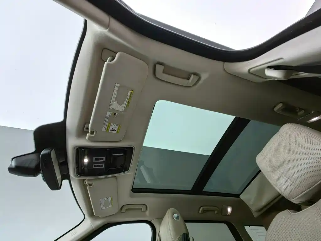 Land Rover Sport — миниатюра 21