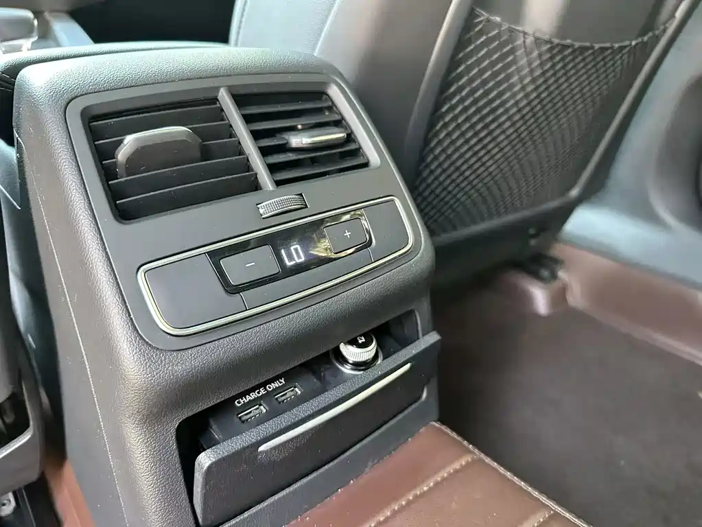 Audi A4L — миниатюра 5