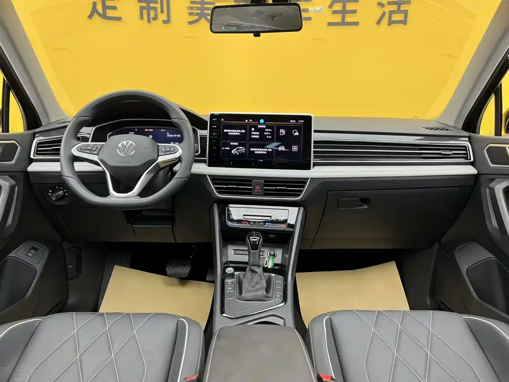 Volkswagen Tiguan L — миниатюра 14