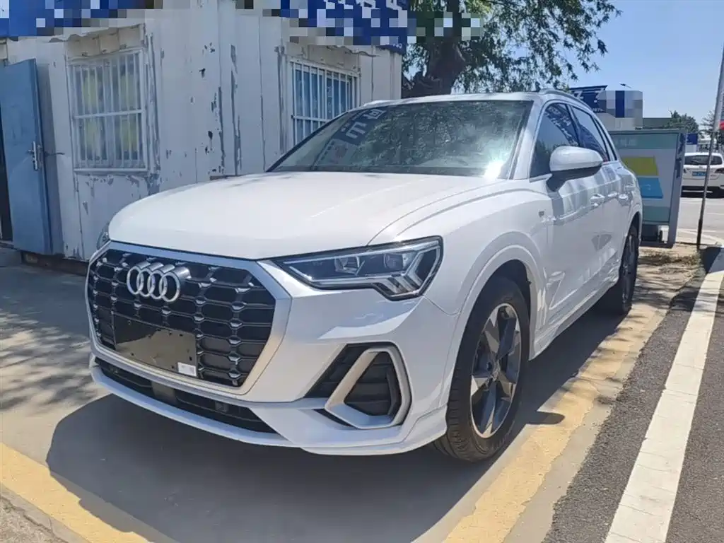 Audi Q3 2021