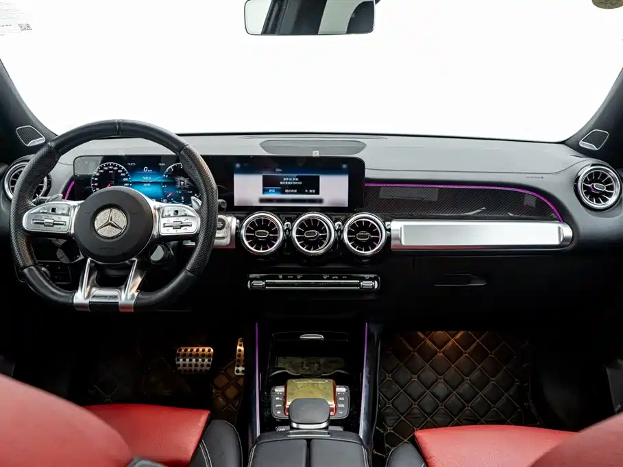 MERCEDES-BENZ GLB AMG