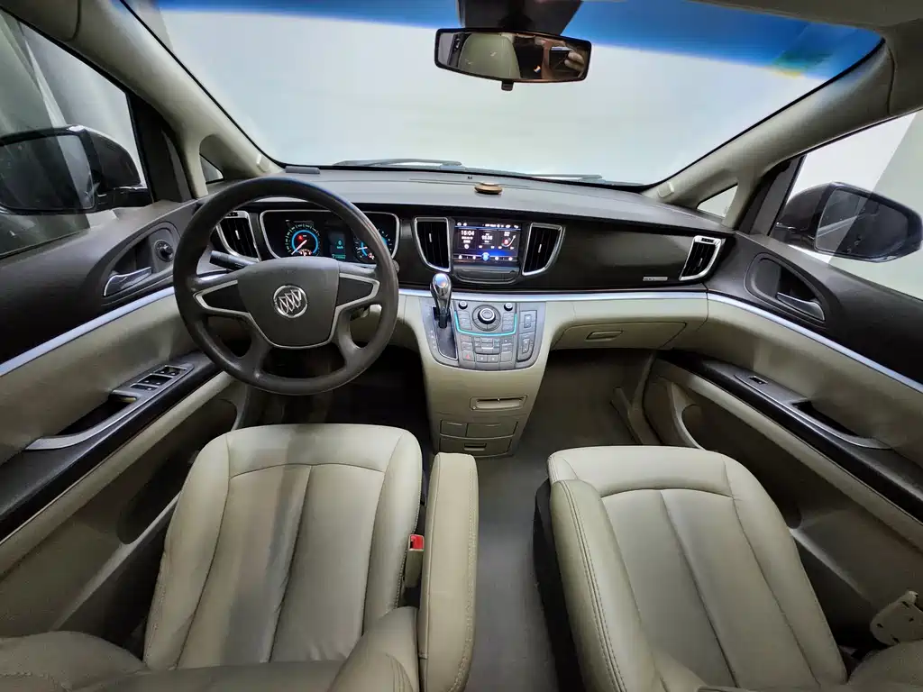 Buick GL8 2013 2.4L CT Luxury Comfort