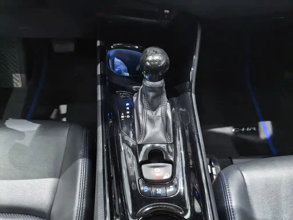 Toyota C-HR — миниатюра 14