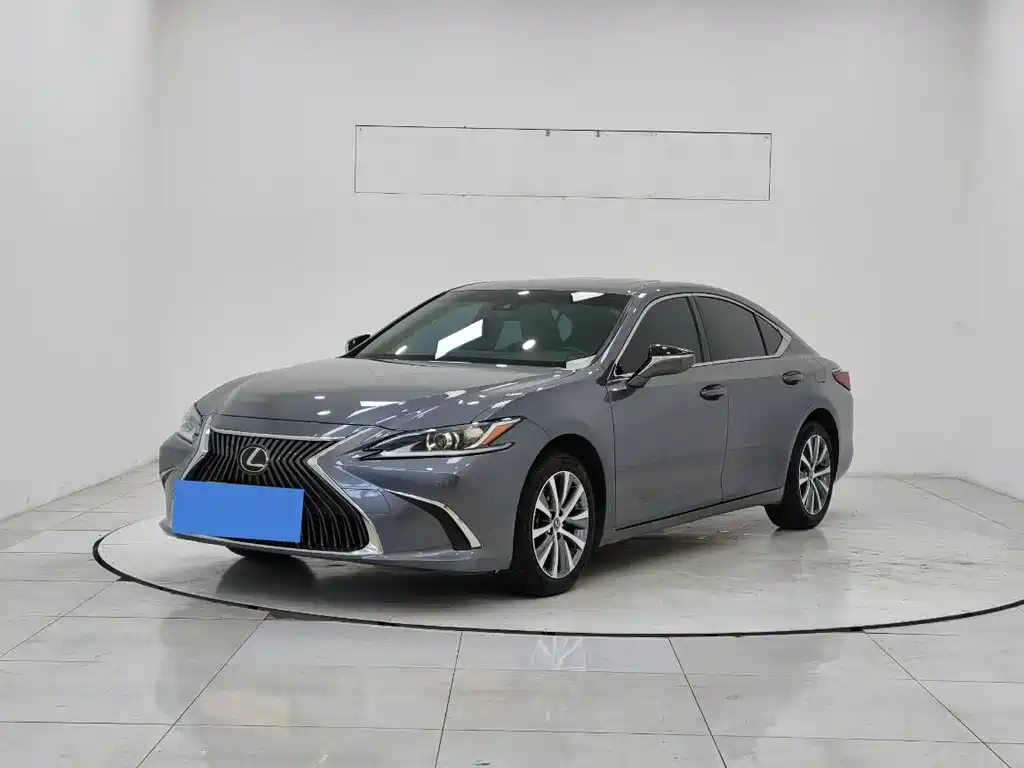 Lexus ES 2021