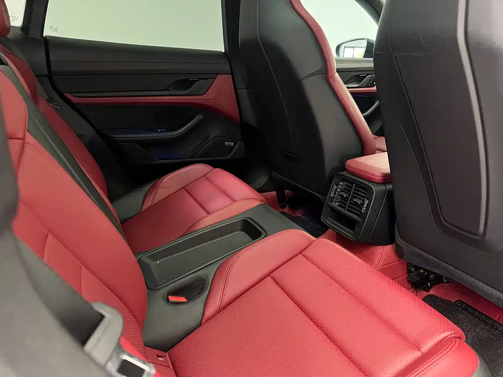 Porsche Taycan — миниатюра 19