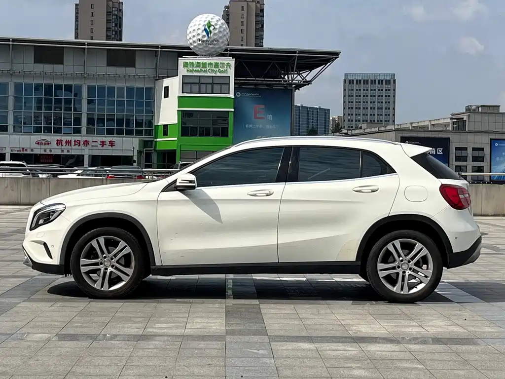 Mercedes-Benz GLA (Import) — миниатюра 3