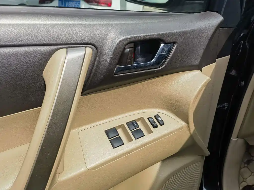 Toyota Highlander — миниатюра 12