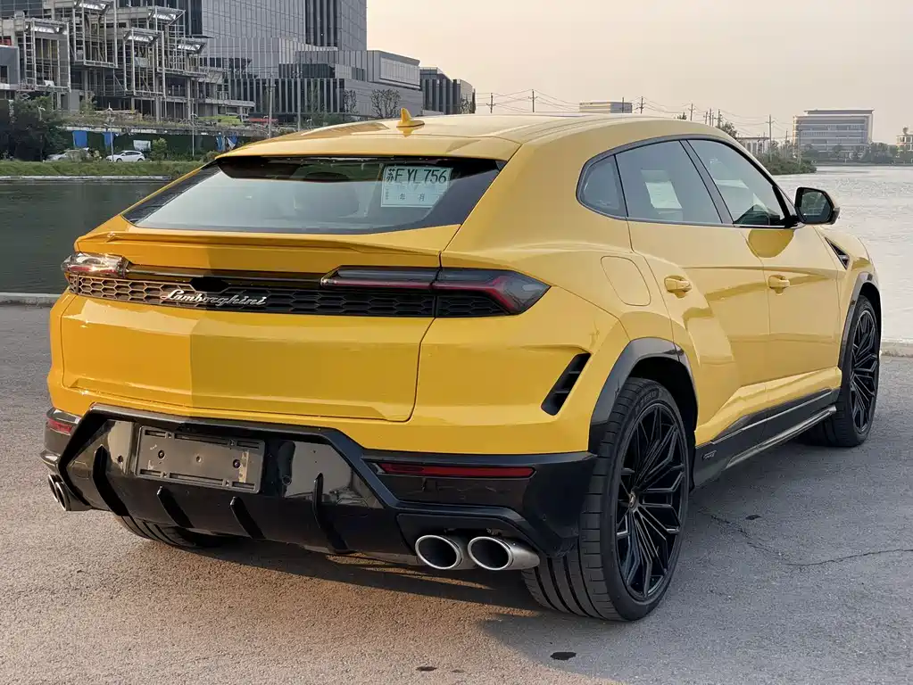 Lamborghini Urus SE — миниатюра 6