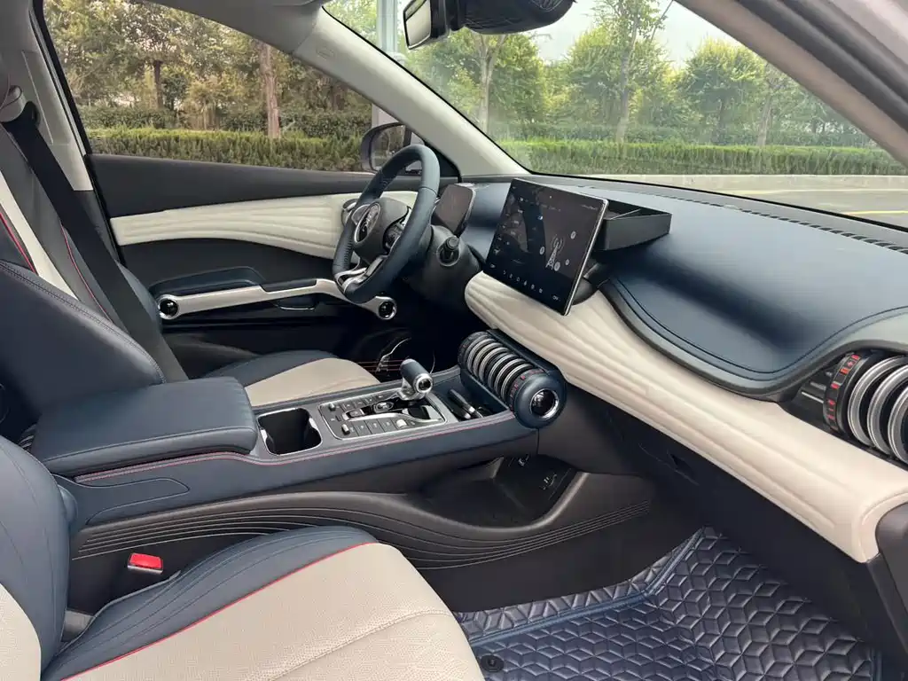 BYD Yuan Plus — миниатюра 11