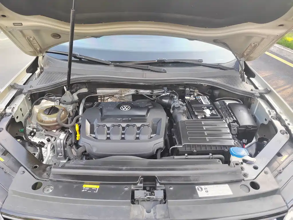 Volkswagen Tiguan L — миниатюра 19