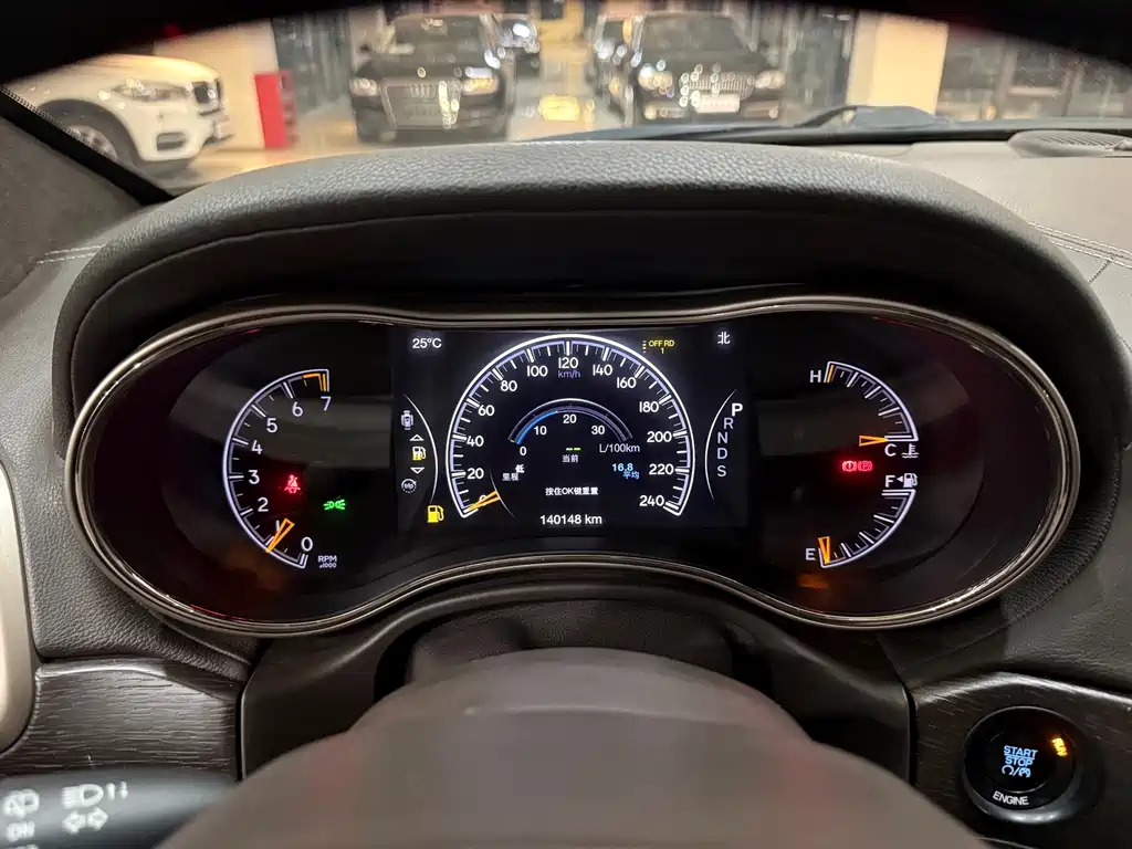 Jeep Grand Cherokee (Import) — миниатюра 8