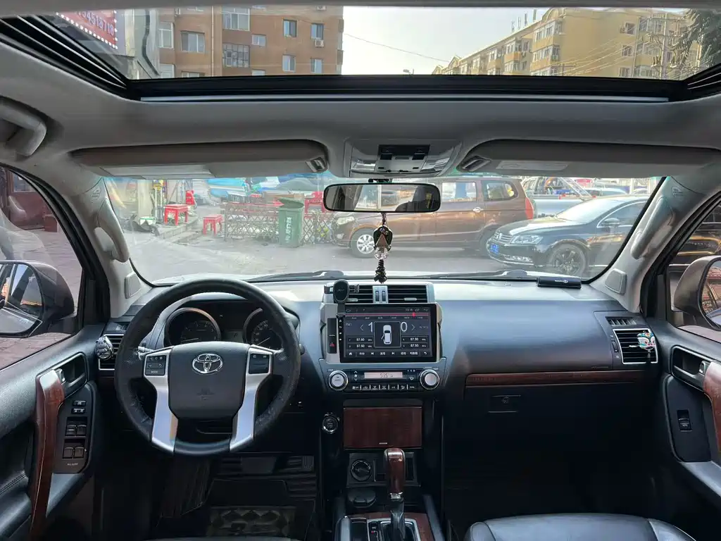 Toyota Prado — миниатюра 7
