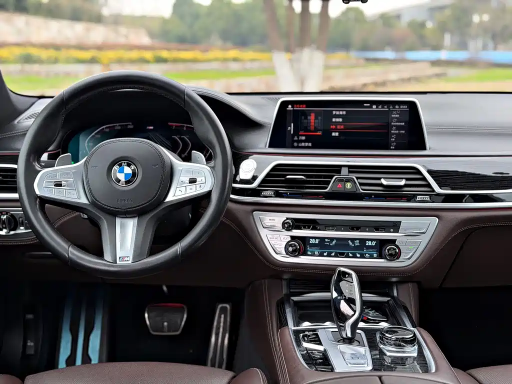 BMW 7 SERIES