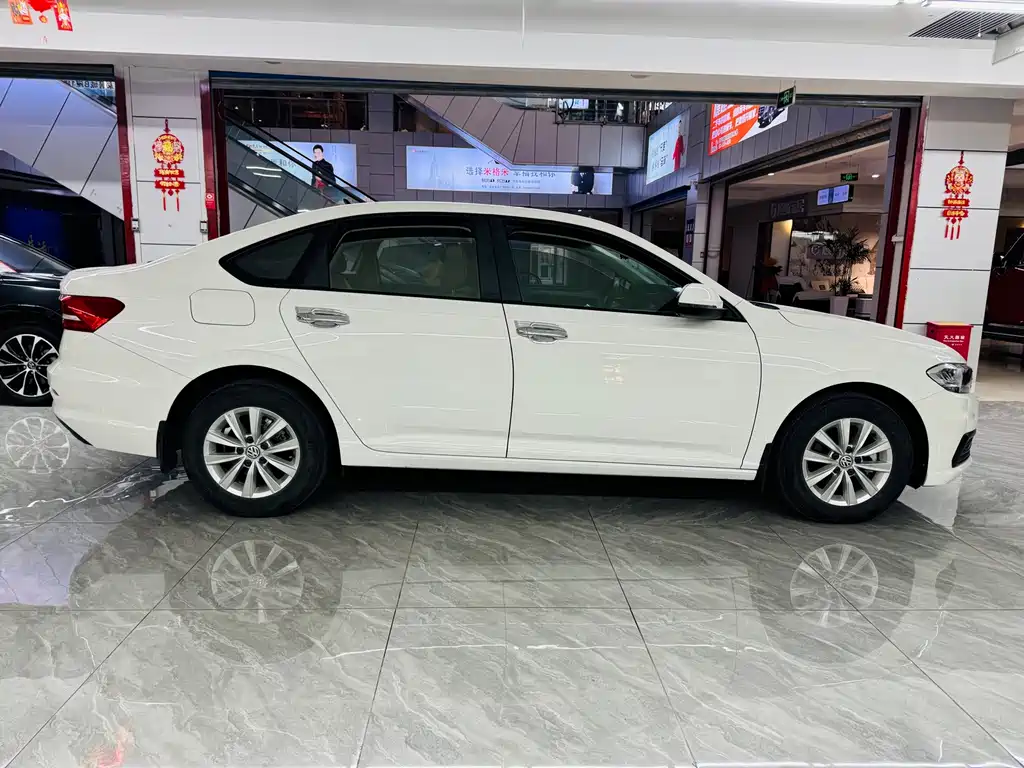 Volkswagen Lavida — миниатюра 7