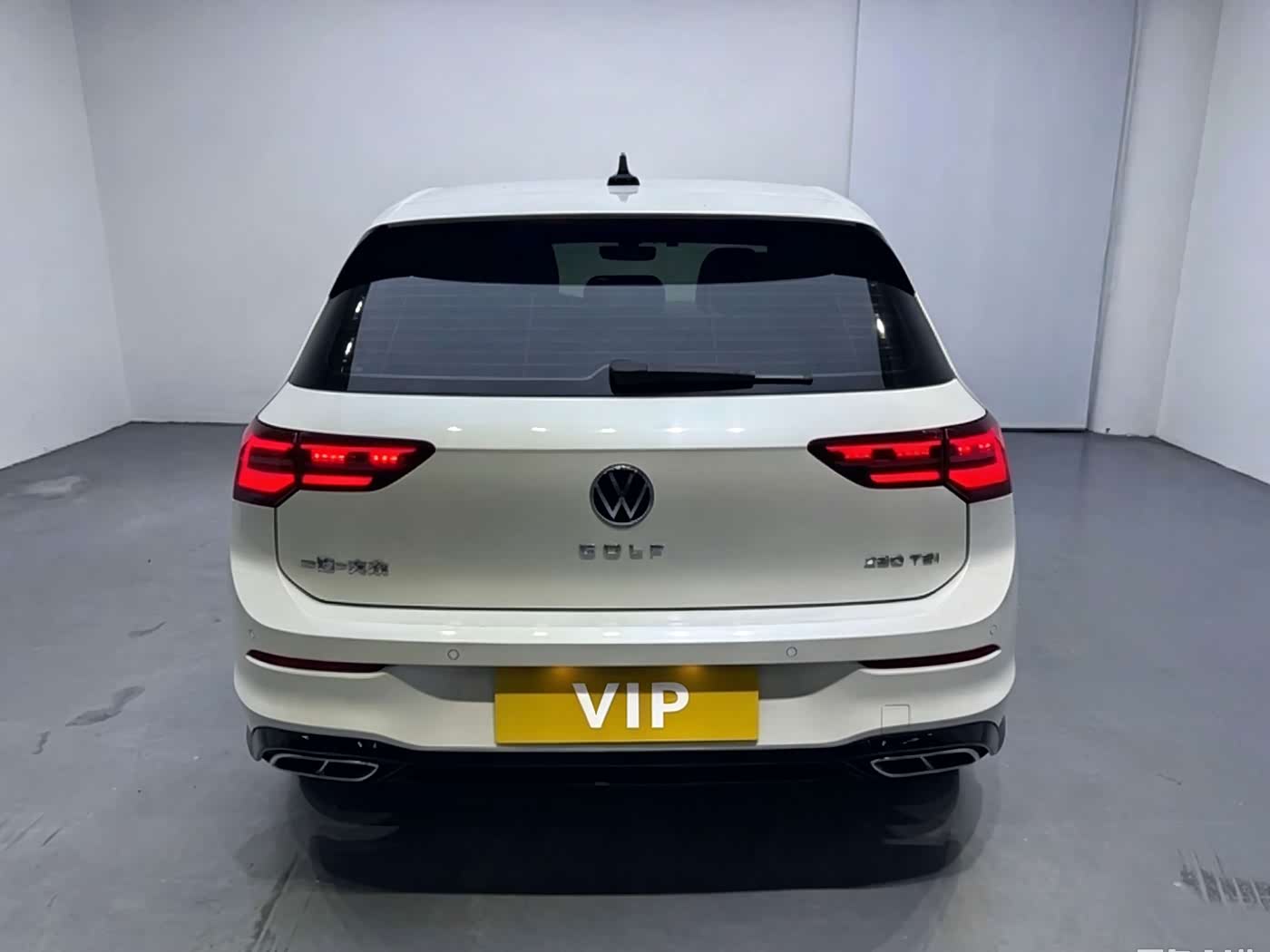 Volkswagen Golf 1.4 л 2022 г. Белый, пробег 40000 км