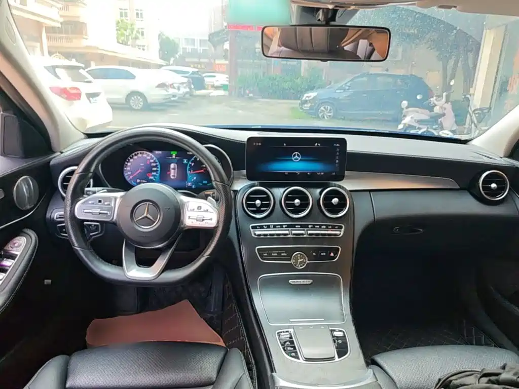 Mercedes-Benz C-Class — миниатюра 10