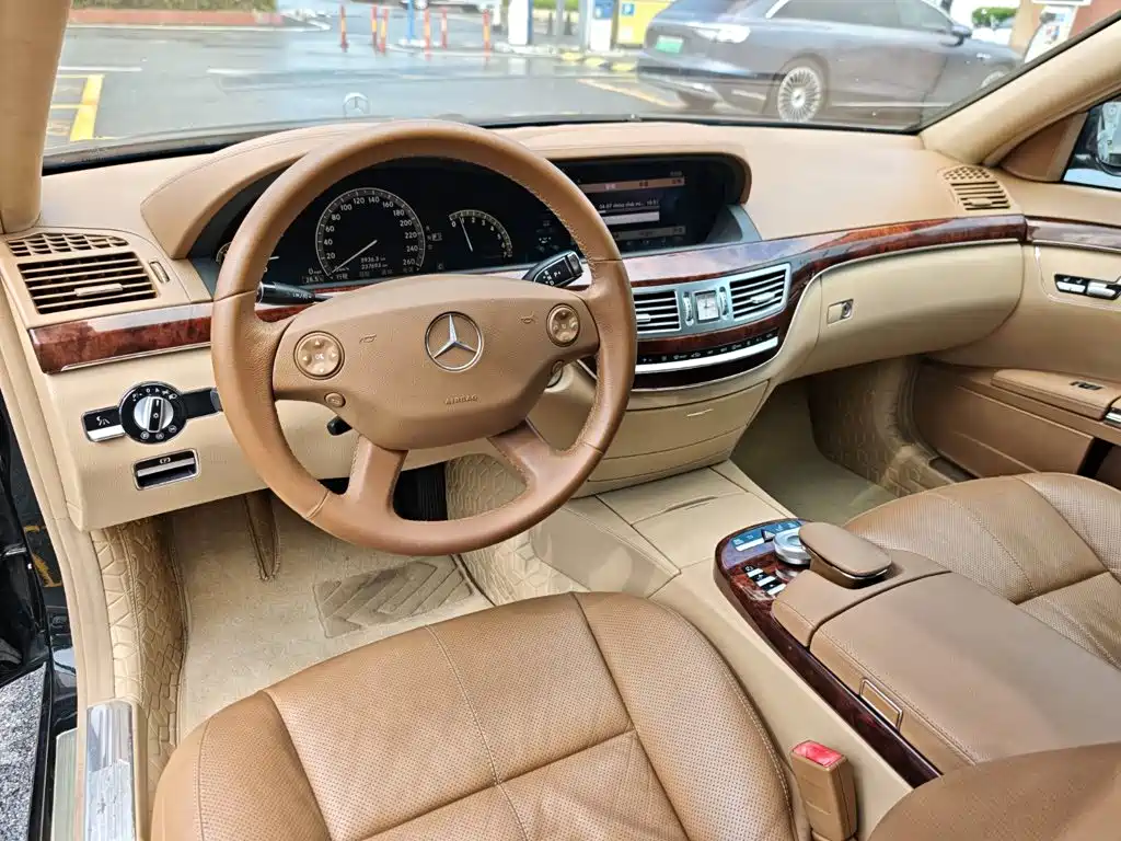 Mercedes-Benz S-Class — миниатюра 12