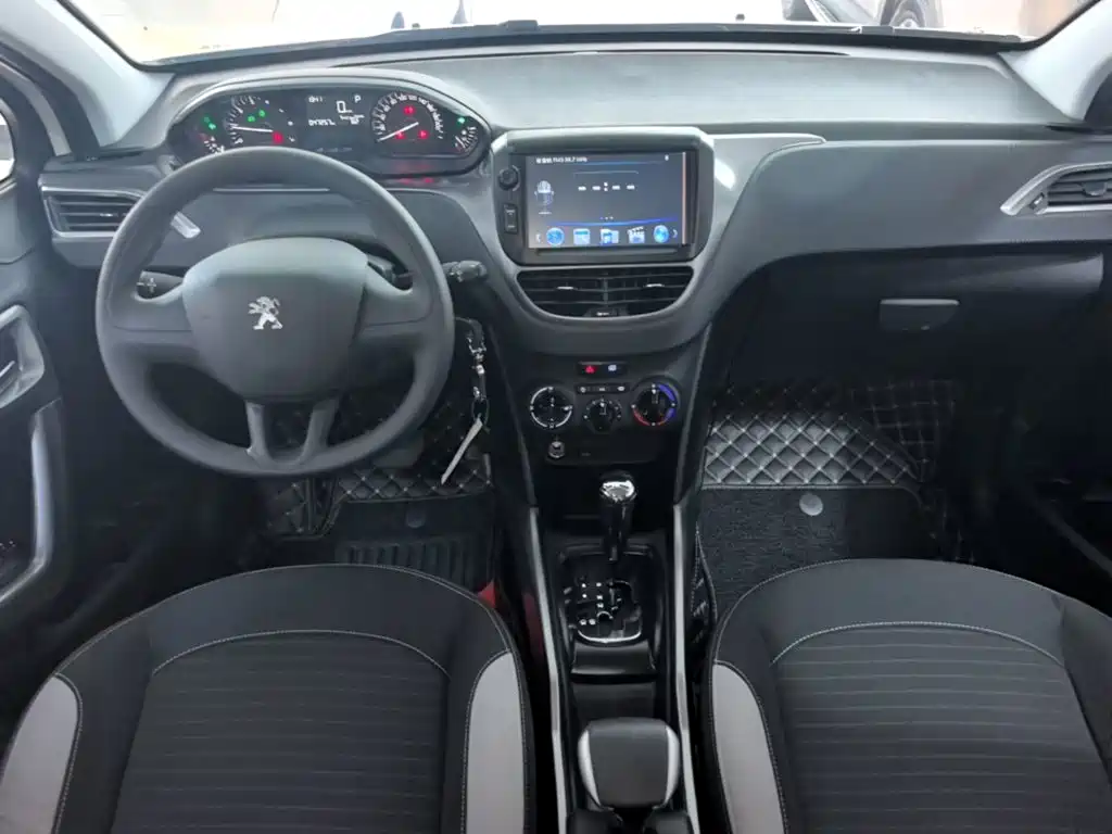 Peugeot 2008 — миниатюра 10