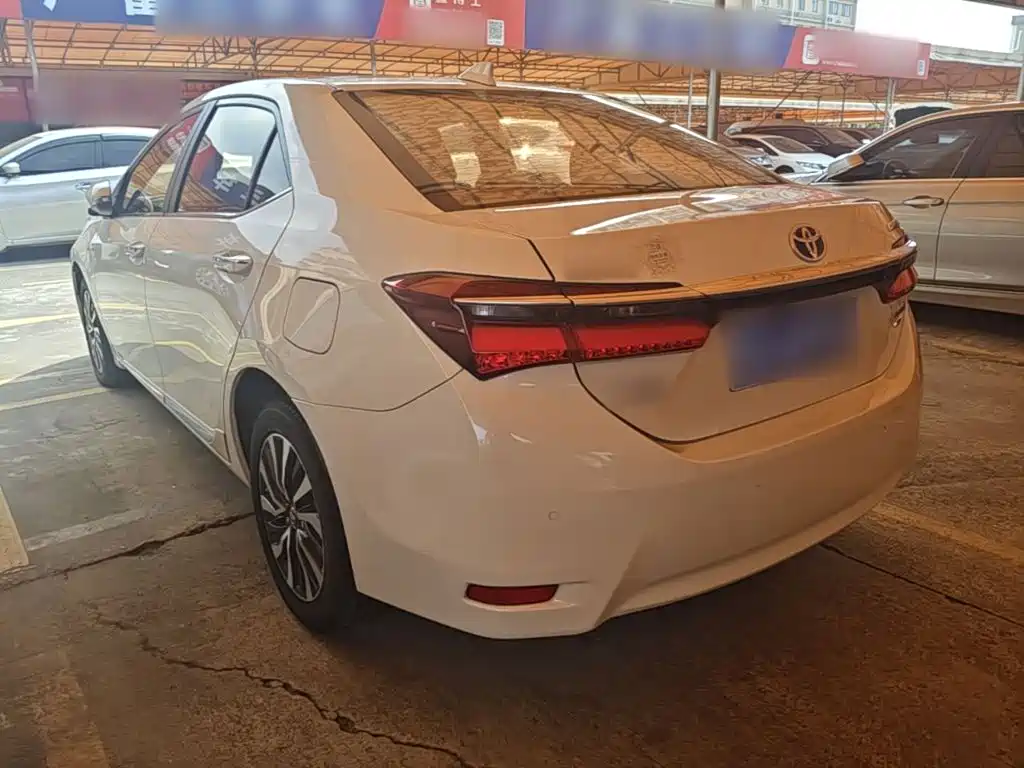 Toyota Corolla — миниатюра 5