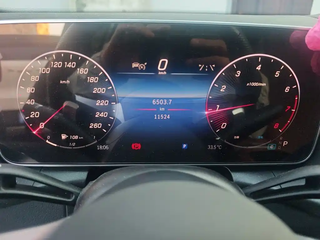 Mercedes-Benz GLC — миниатюра 12