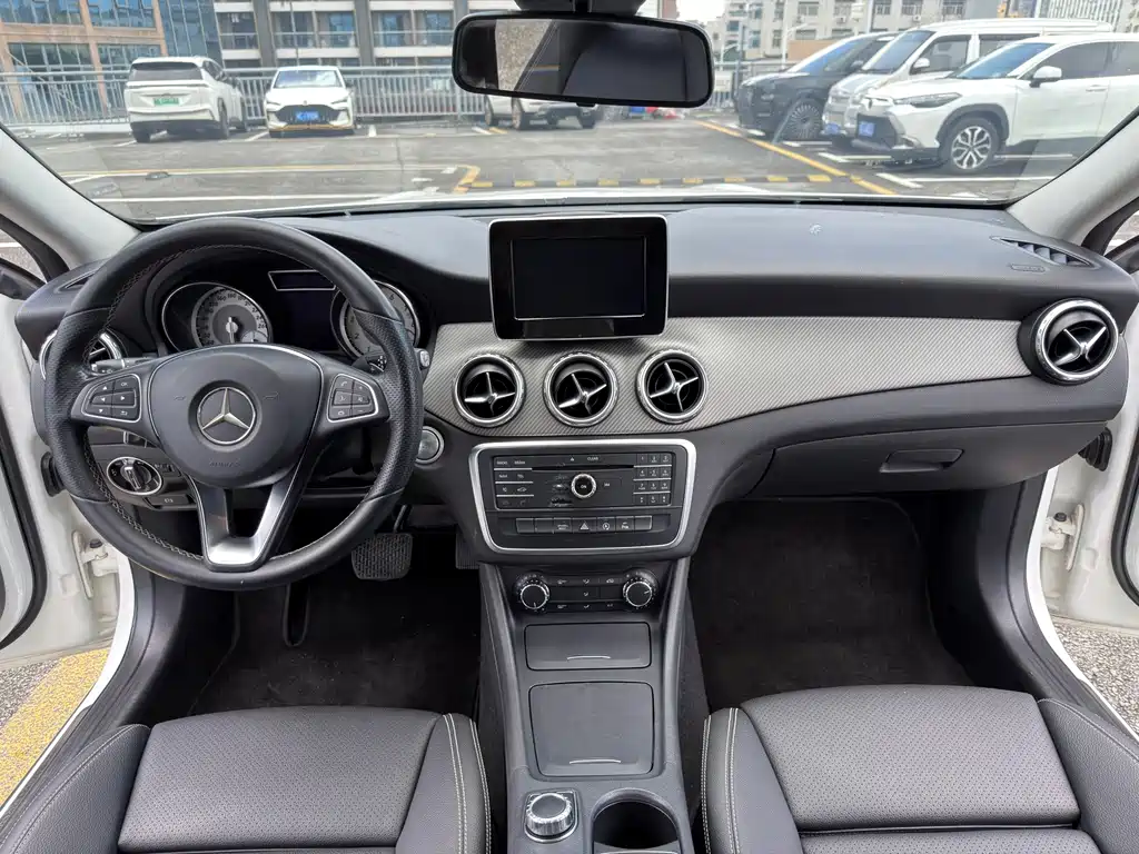Mercedes-Benz GLA — миниатюра 6