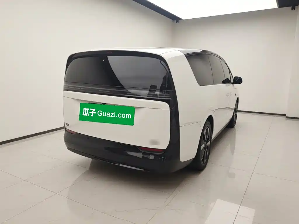 Li Auto Li MEGA — миниатюра 4