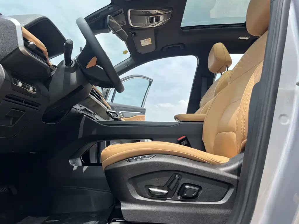 Geely Haoyue L — миниатюра 4