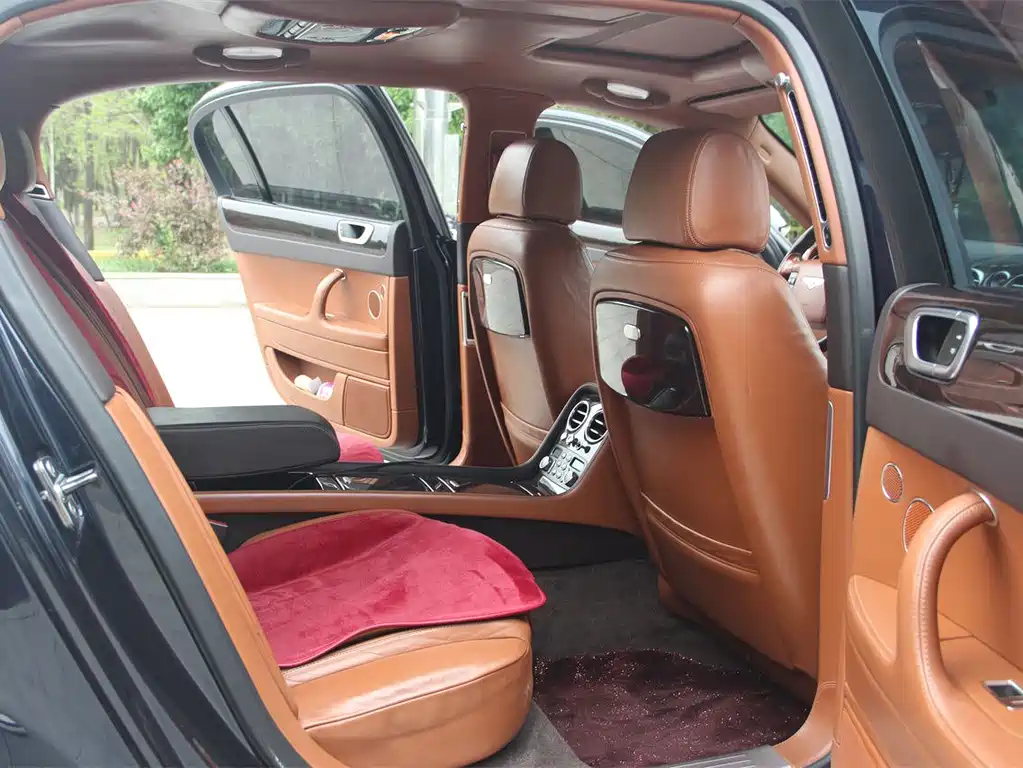 Bentley Flying Spur — миниатюра 15