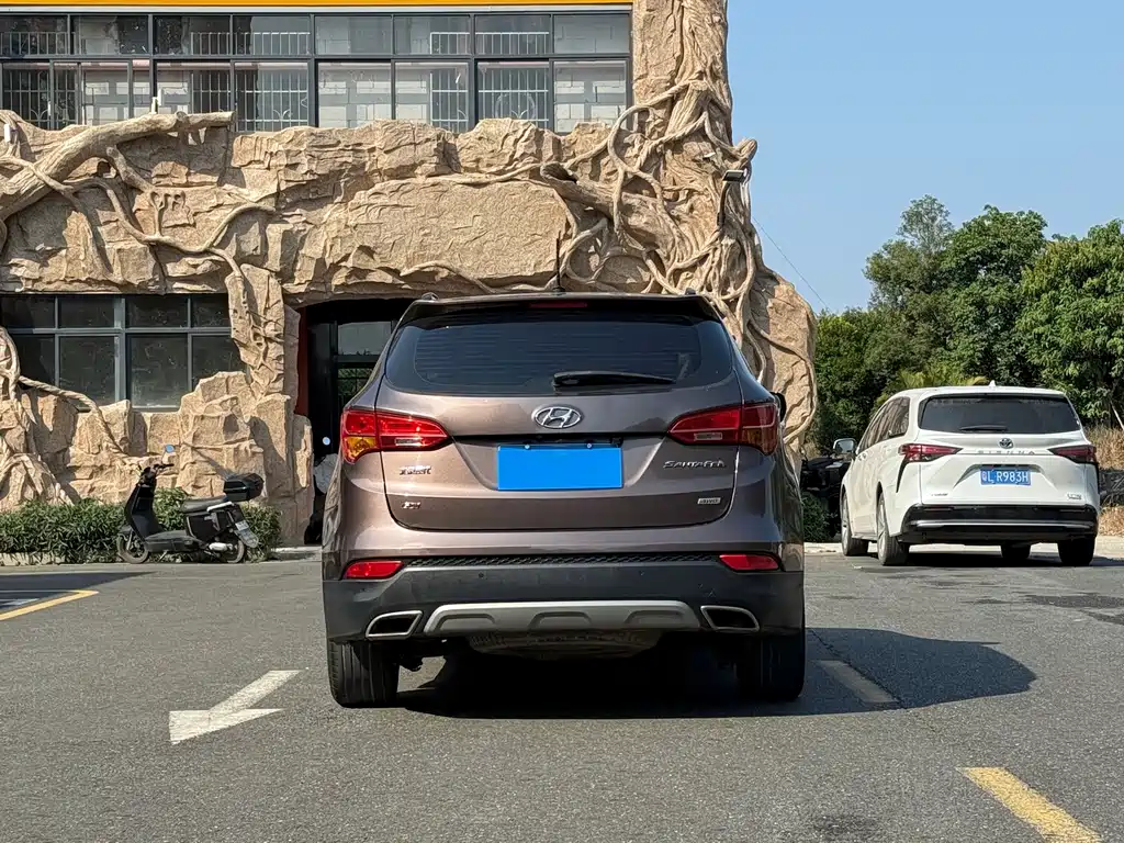 Hyundai Santa Fe — миниатюра 4