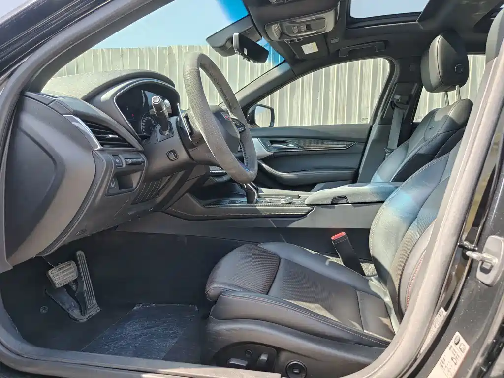 Cadillac CT5 — миниатюра 3