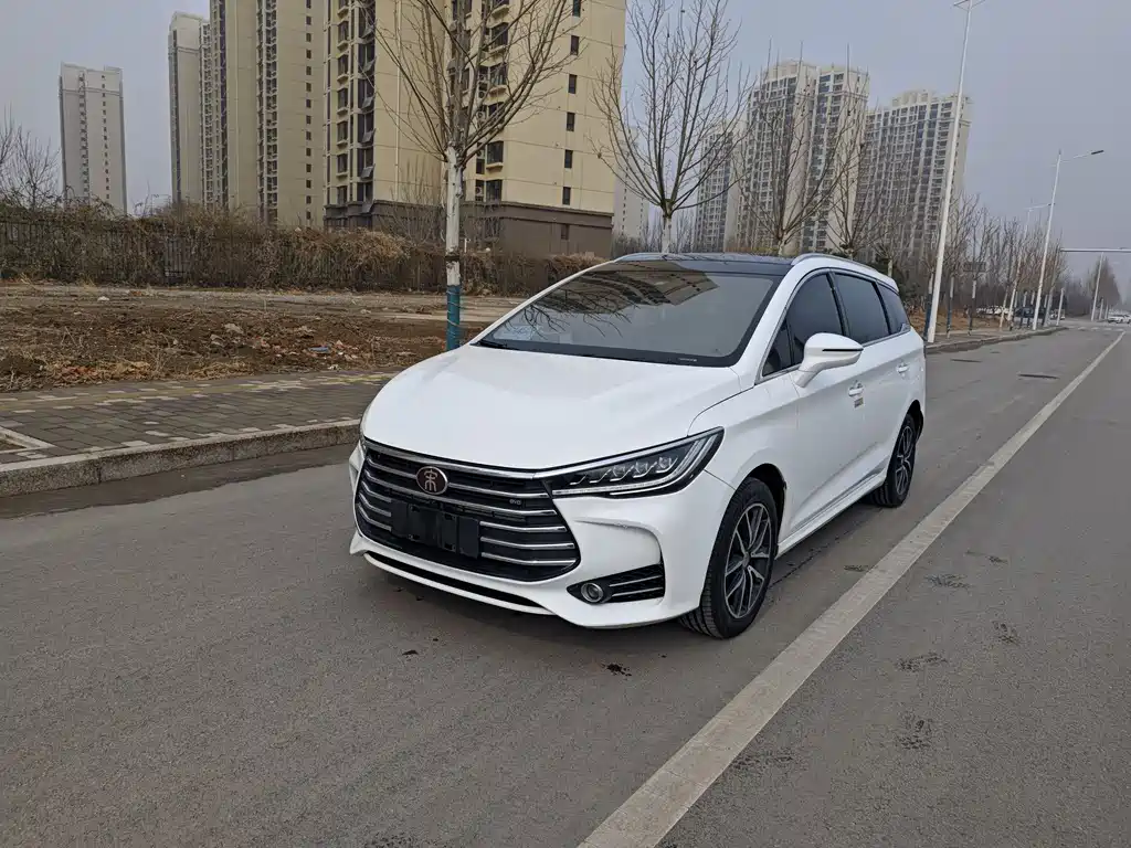 BYD SONG MAX