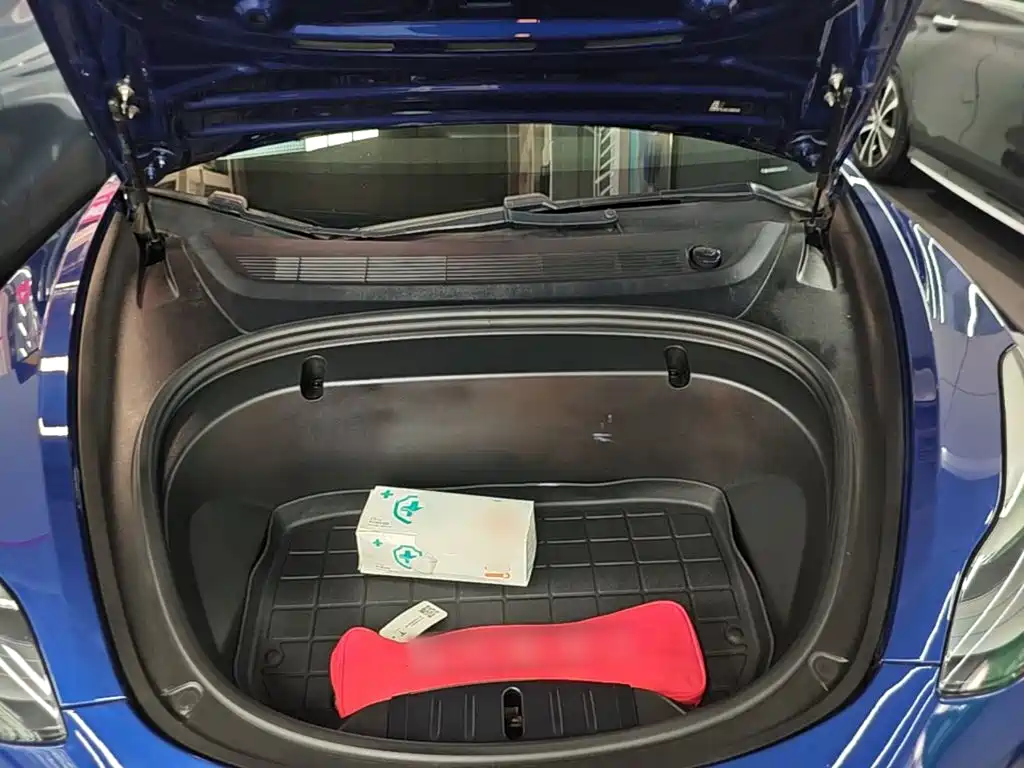 Tesla Model 3 — миниатюра 20