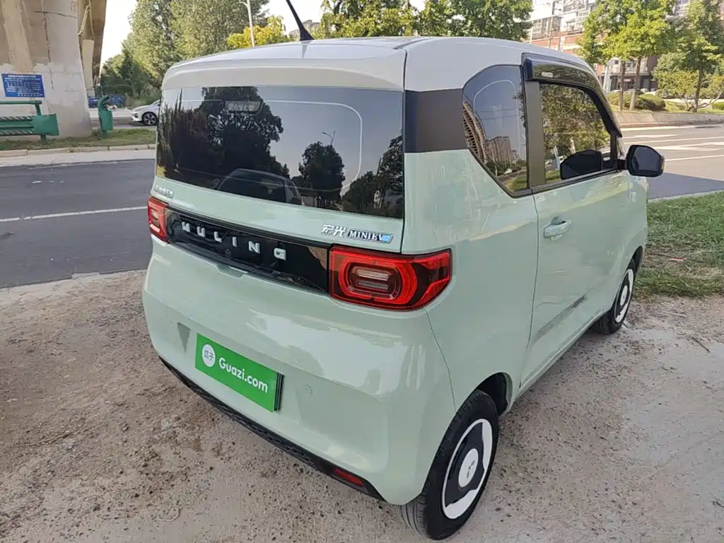 Wuling MINIEV — миниатюра 7