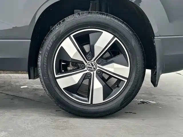 Volkswagen Tharu — миниатюра 7