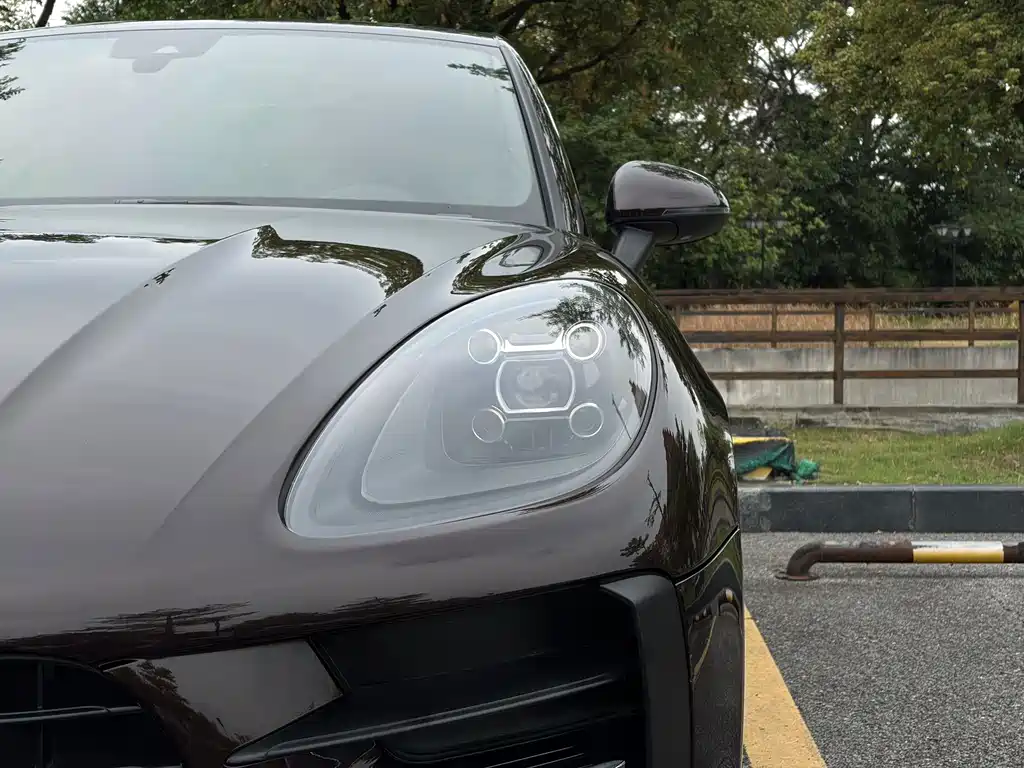 Porsche Macan — миниатюра 7