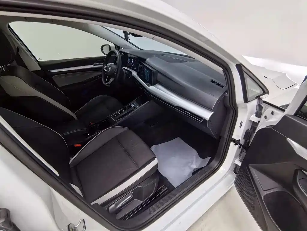 Volkswagen Golf — миниатюра 17