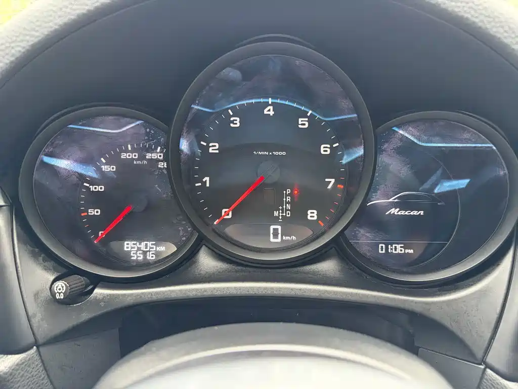 Porsche Macan — миниатюра 15