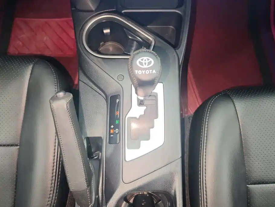 Toyota RAV4 — миниатюра 16