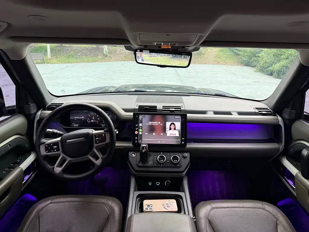 Land Rover Defender — миниатюра 5
