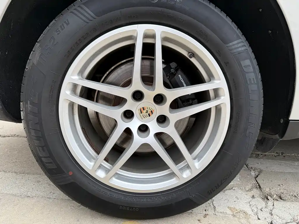 Porsche Macan — миниатюра 10