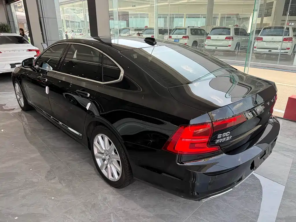 Volvo S90 2020 T5 Luxury
