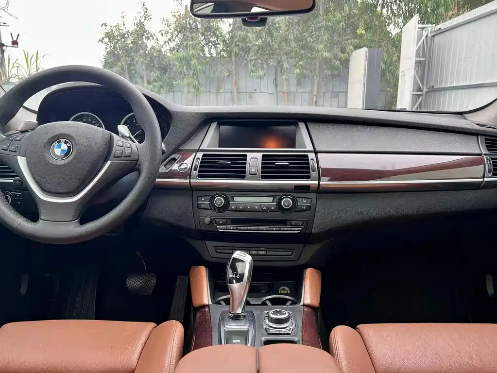 BMW X6 — миниатюра 11