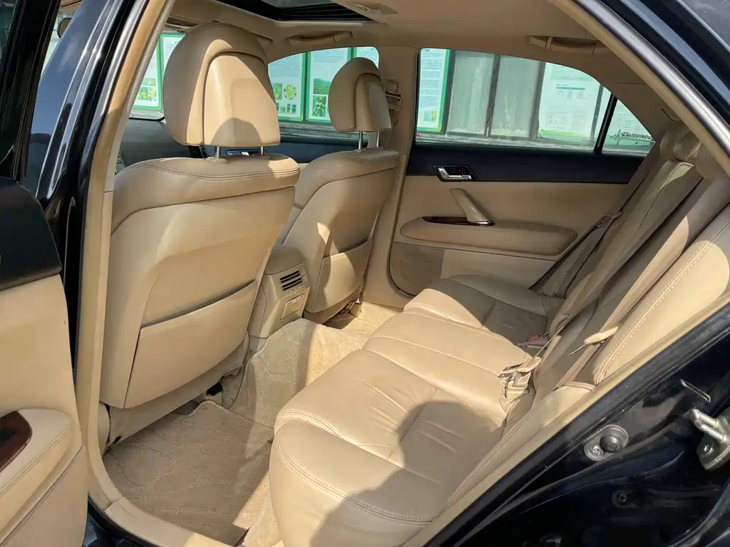Toyota Reiz — миниатюра 6