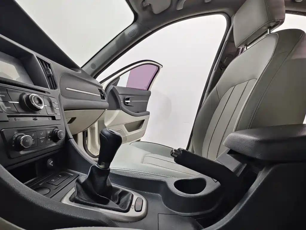 BAIC Senova D50 — миниатюра 12
